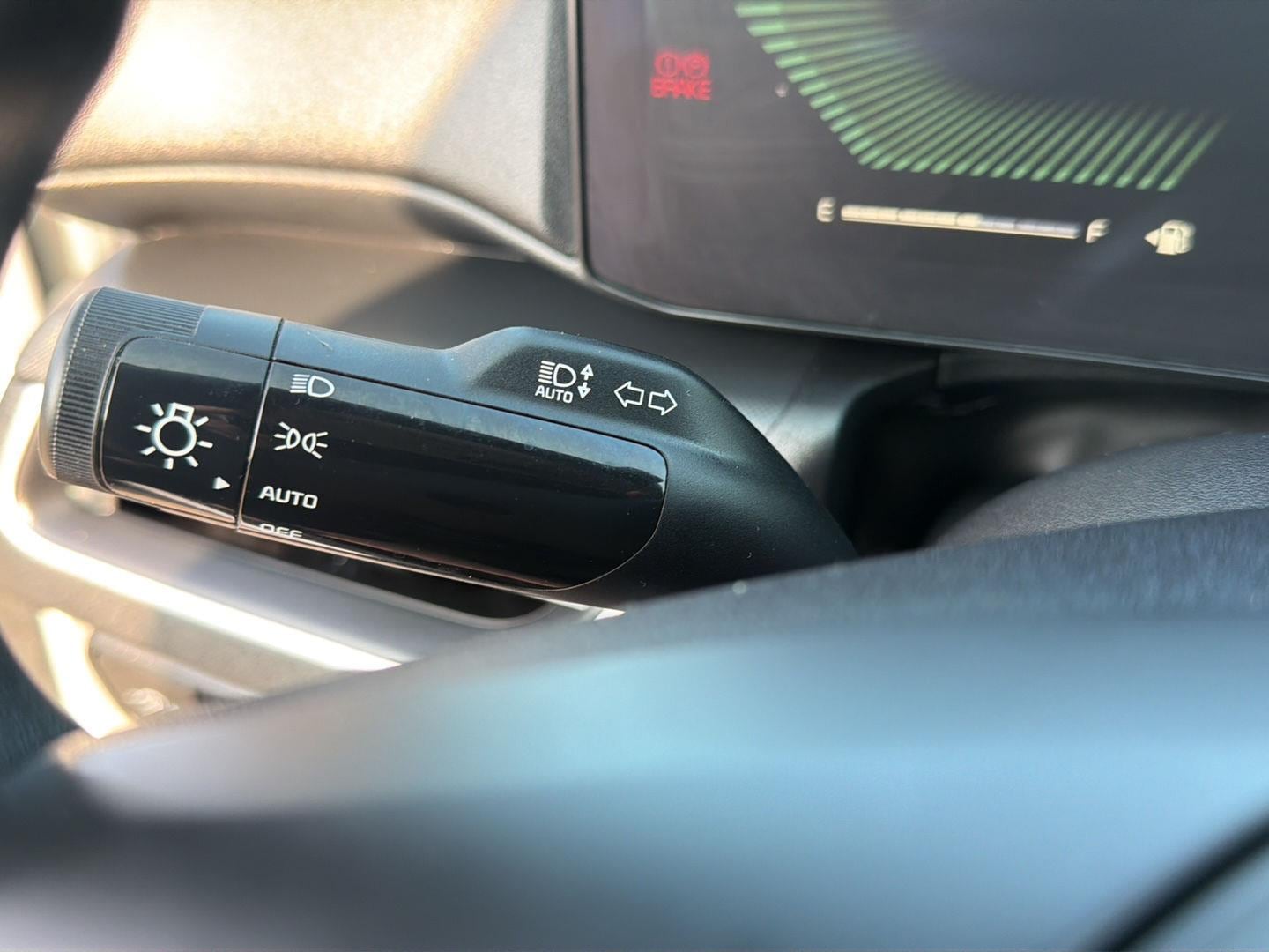 2025 Kia K4 LXS - Photo 19