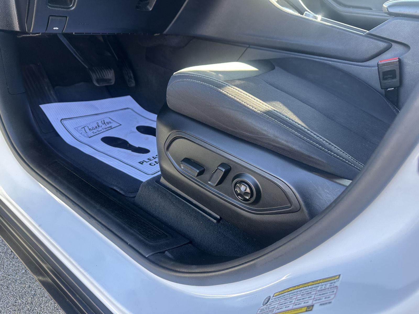 2023 Jeep Grand Cherokee Laredo - Photo 19