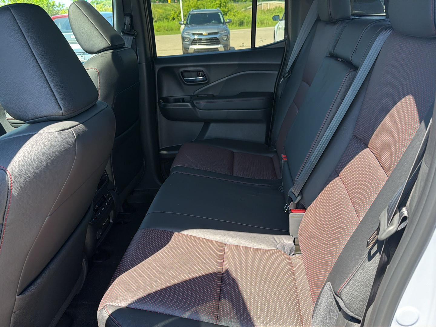 2026 Honda Ridgeline Black Edition - Photo 31