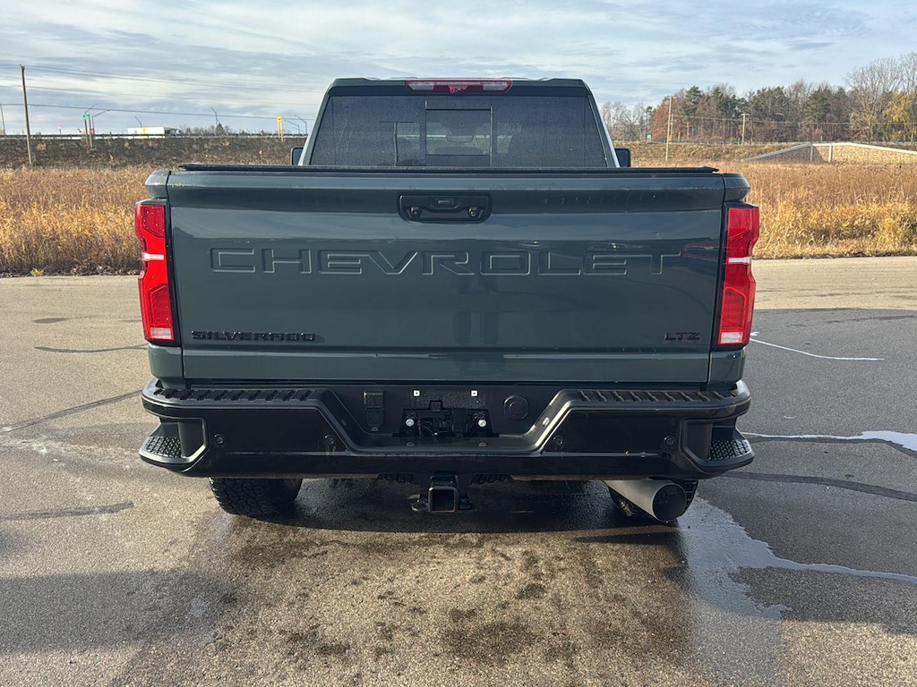 2025 Chevrolet Silverado 2500HD LTZ photo 4