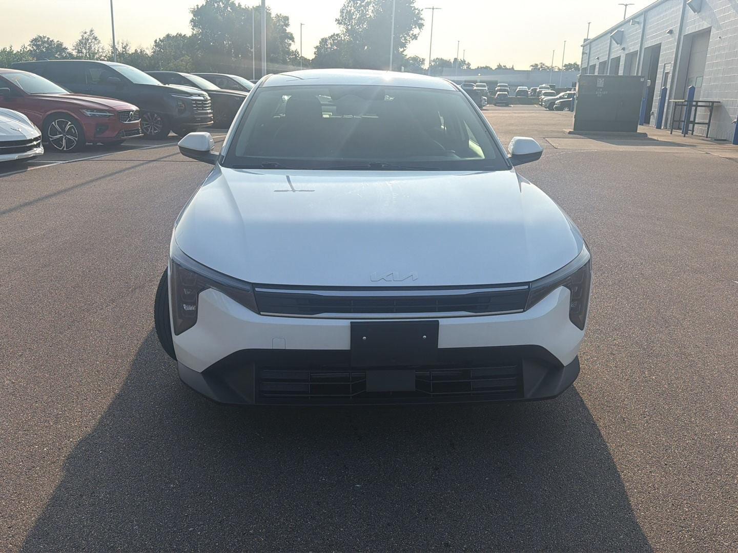 2025 Kia K4 LXS - Photo 10