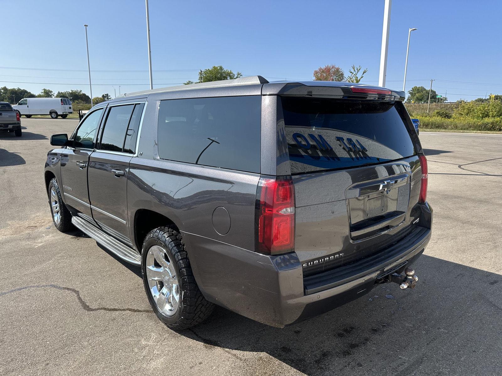 2017 Chevrolet Suburban LT photo 2