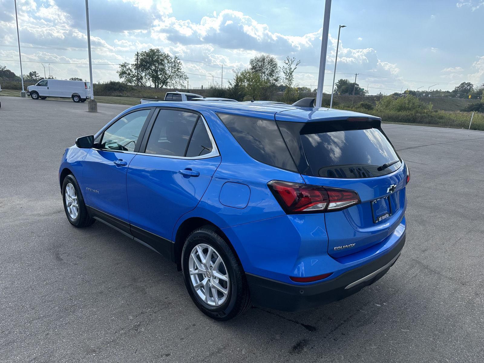 2024 Chevrolet Equinox LT photo 3