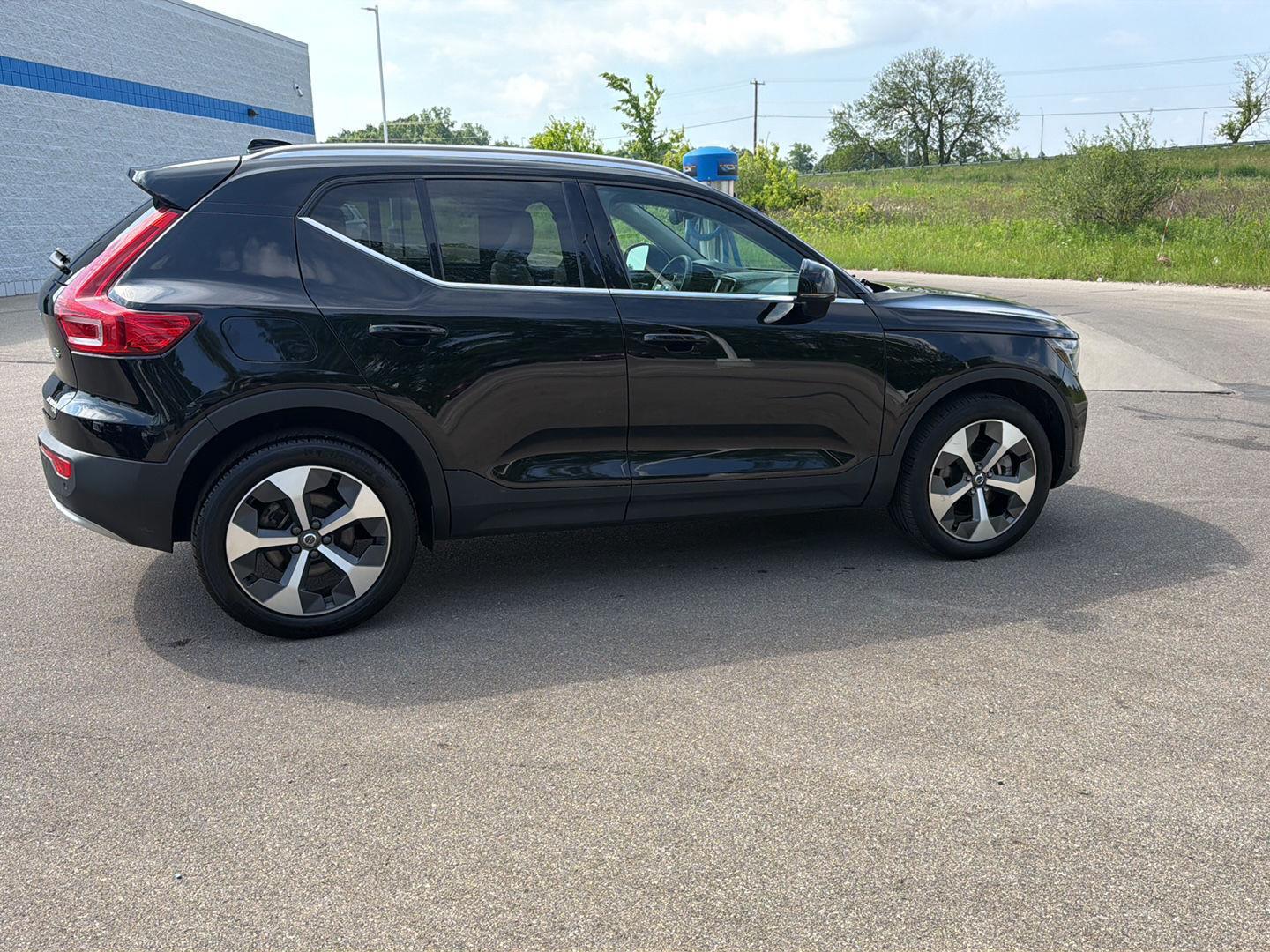 2023 Volvo XC40 Plus - Photo 6