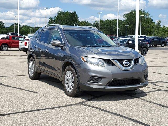 Used 2015 Nissan Rogue SV with VIN 5N1AT2MT3FC798251 for sale in Jackson, MI