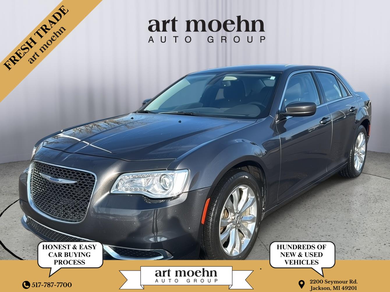 2022 Chrysler 300 Touring's photo