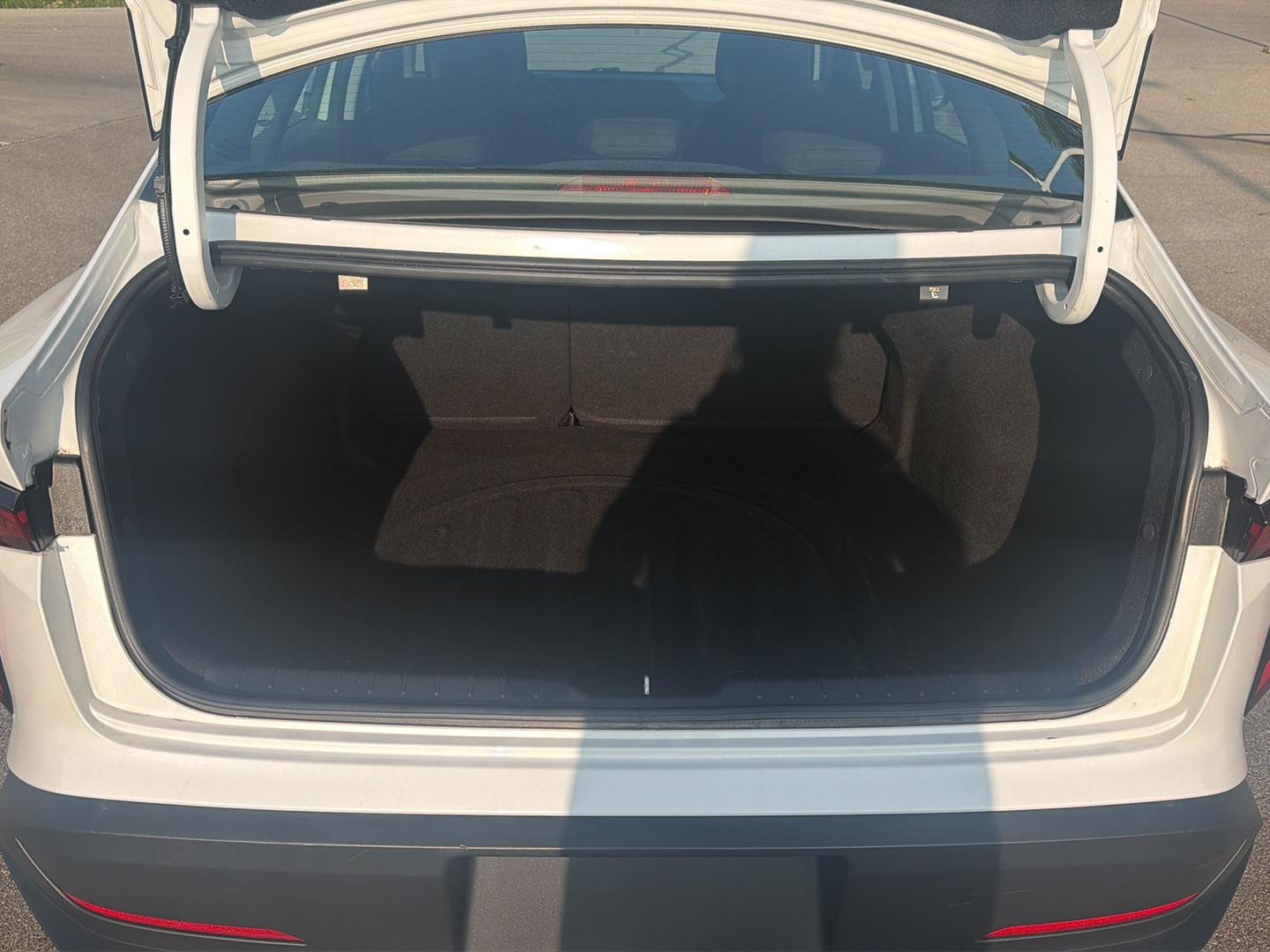 2025 Kia K4 LXS - Photo 11