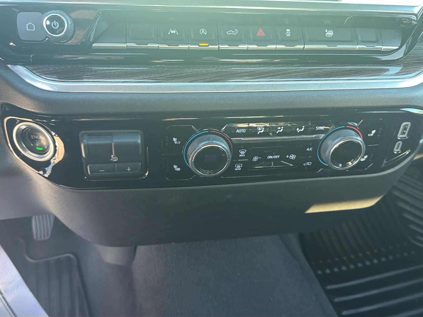 2025 Chevrolet Silverado 1500 LT - Photo 23