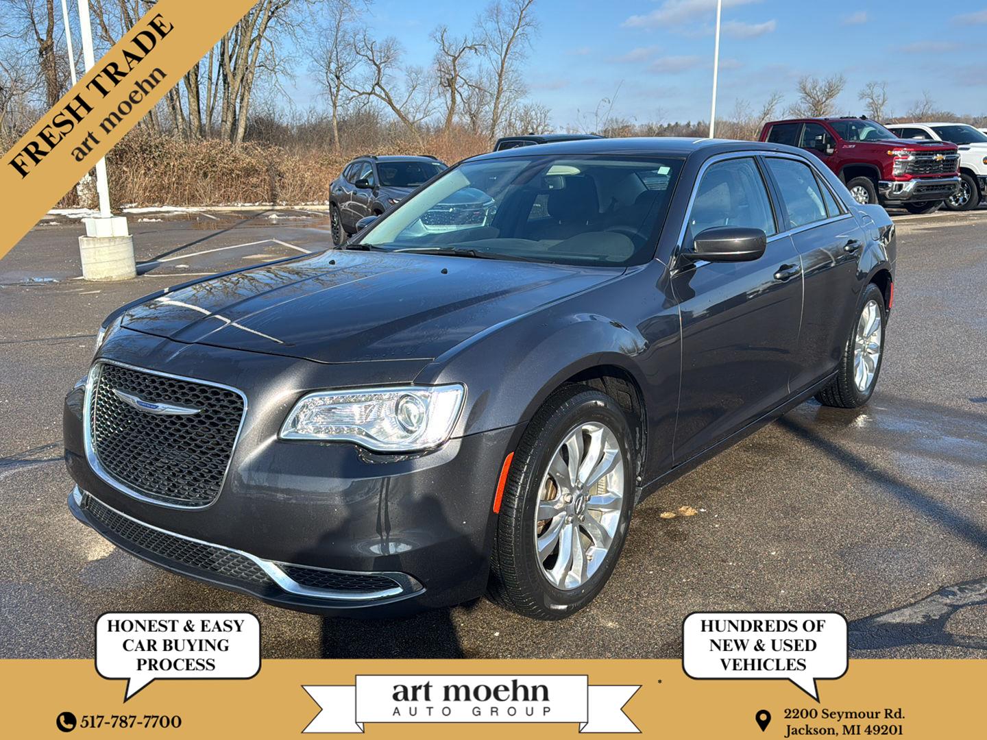 2022 Chrysler 300 Touring's photo