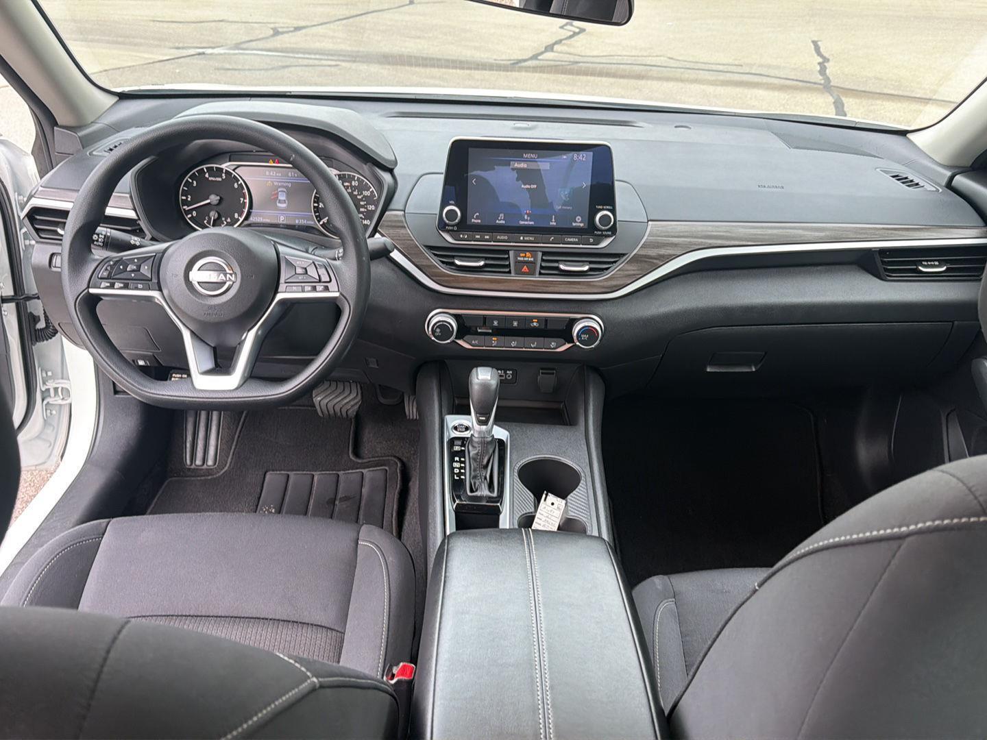 2025 Nissan Altima SV - Photo 30