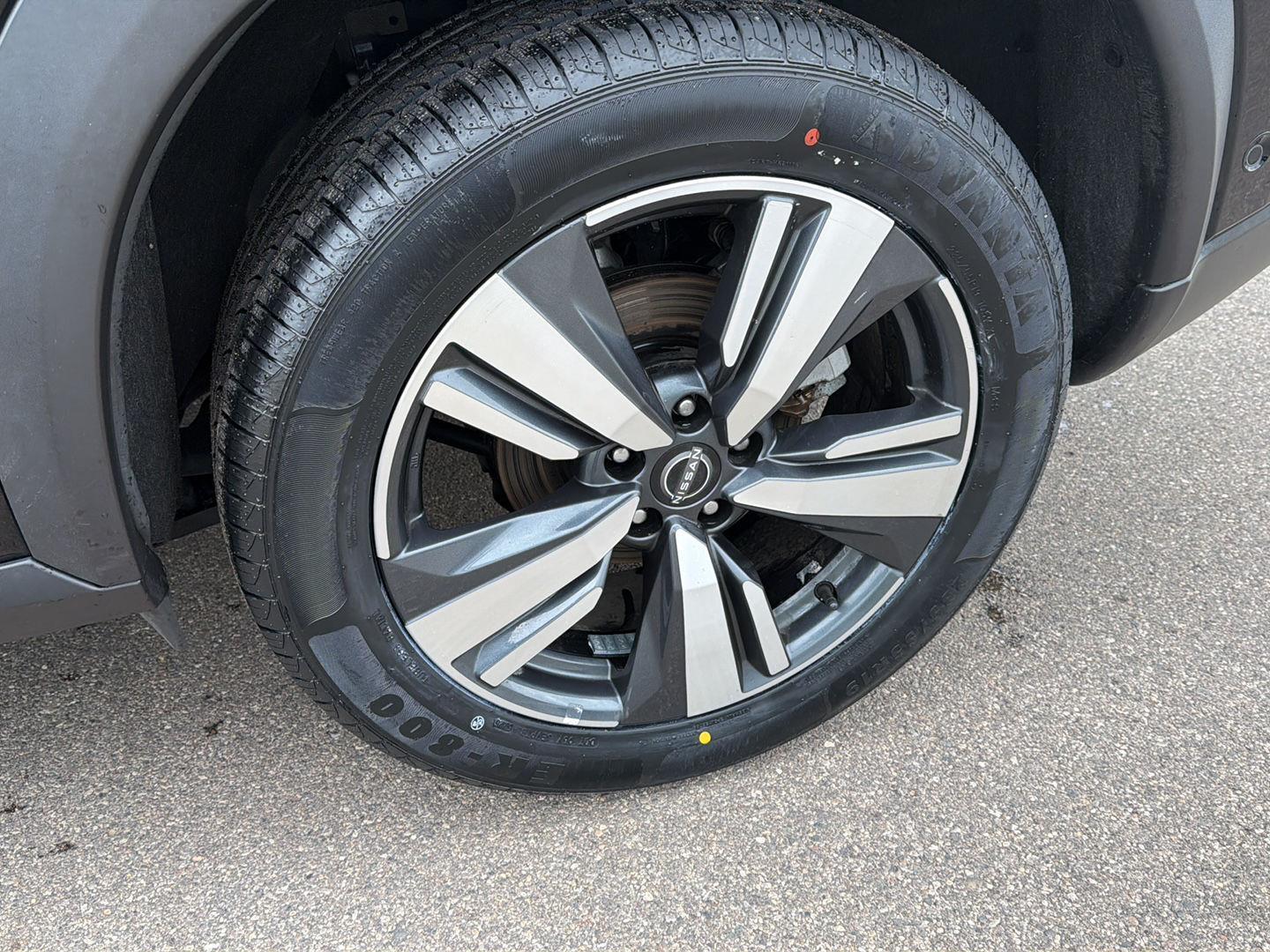 2023 Nissan Rogue SL - Photo 9