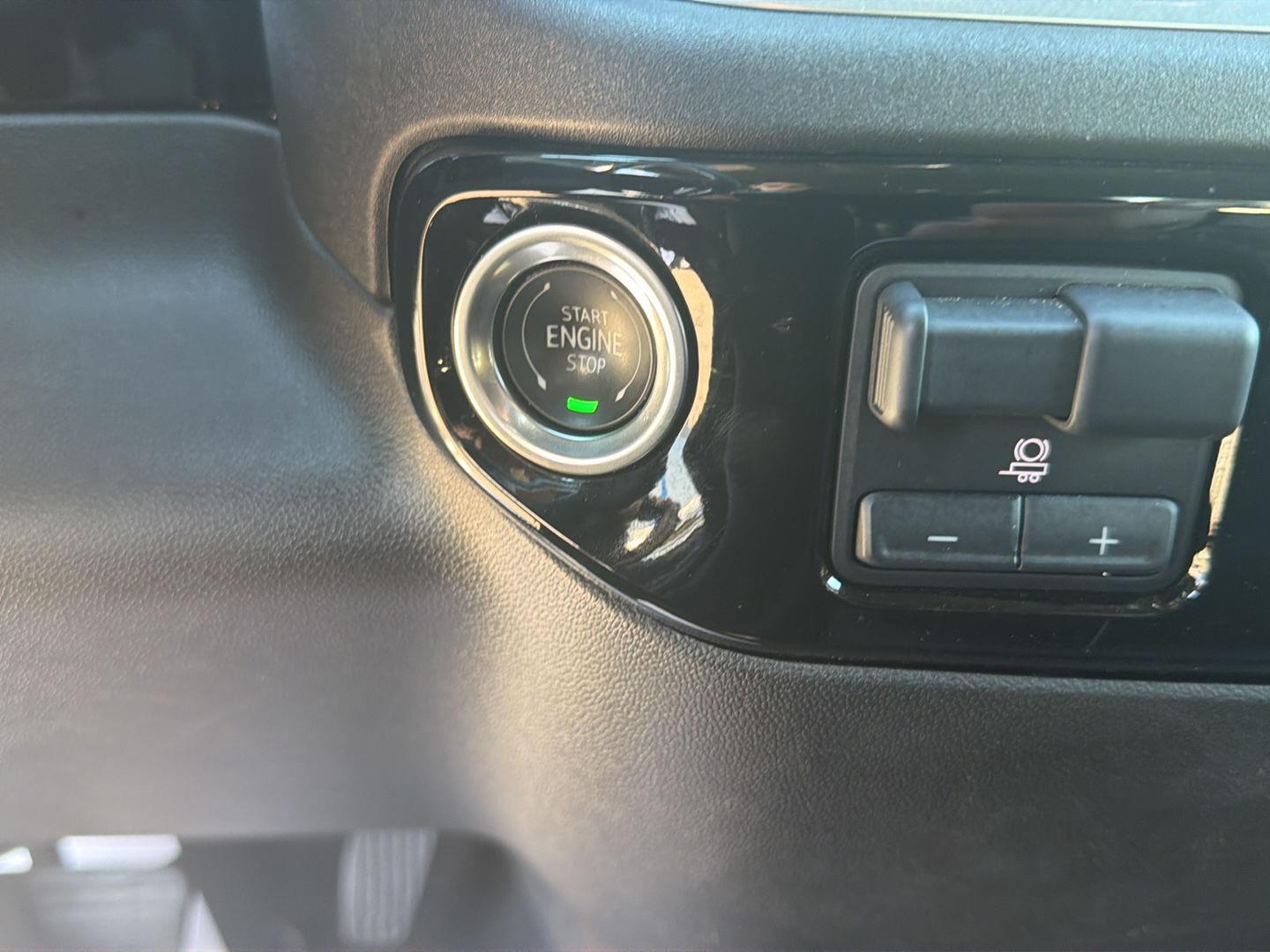 2025 Chevrolet Silverado 1500 LT - Photo 25