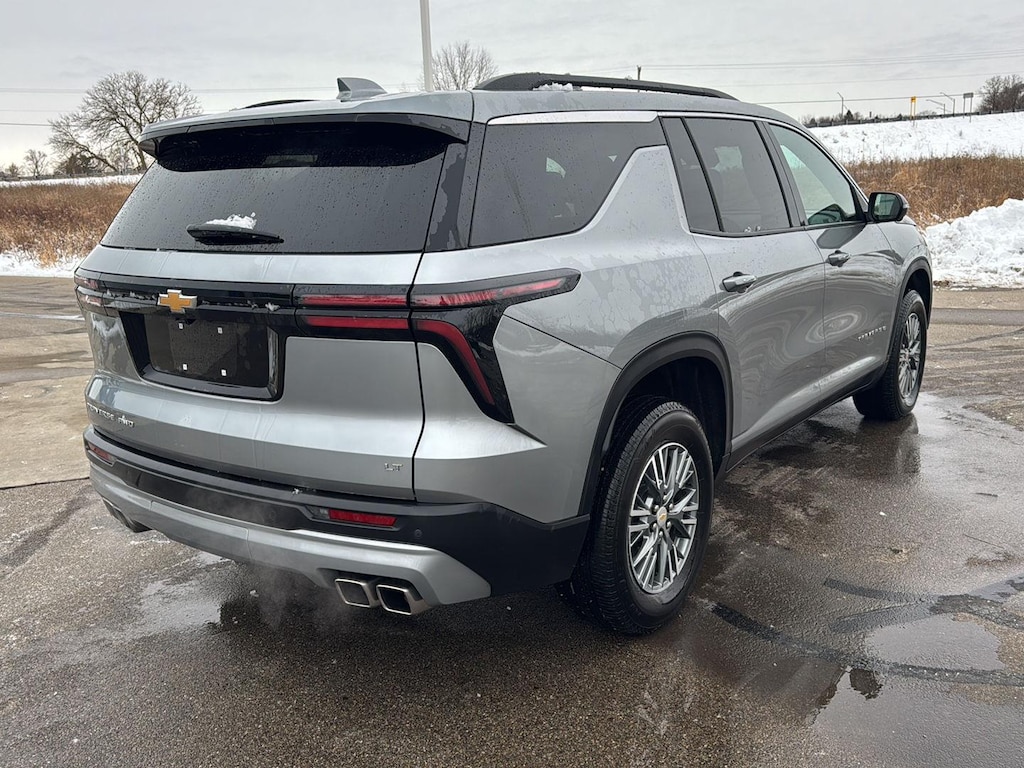 2024 Chevrolet Traverse photo 4