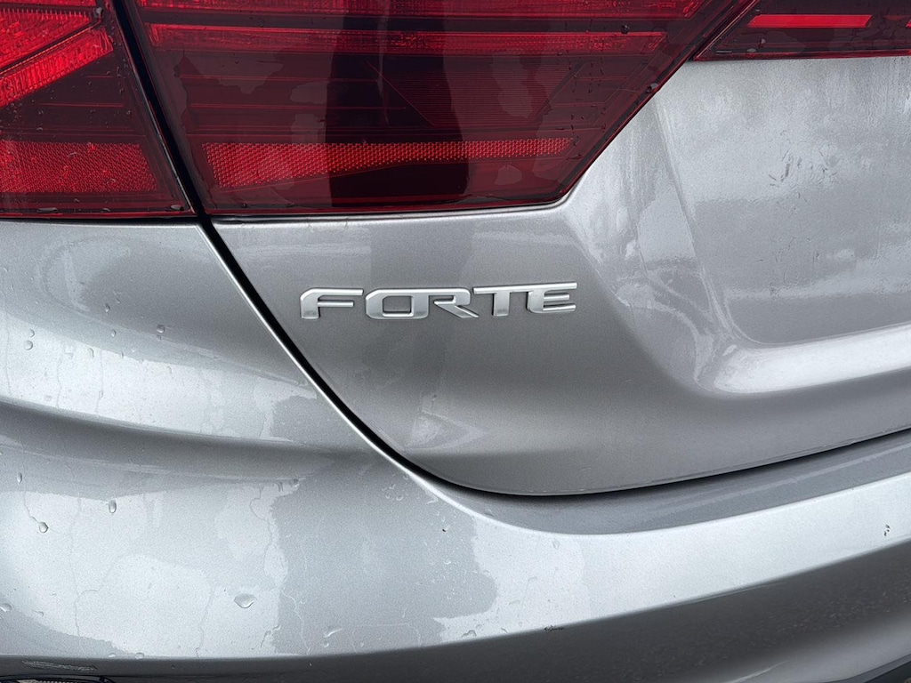 Used 2023 Kia Forte LXS Sedan