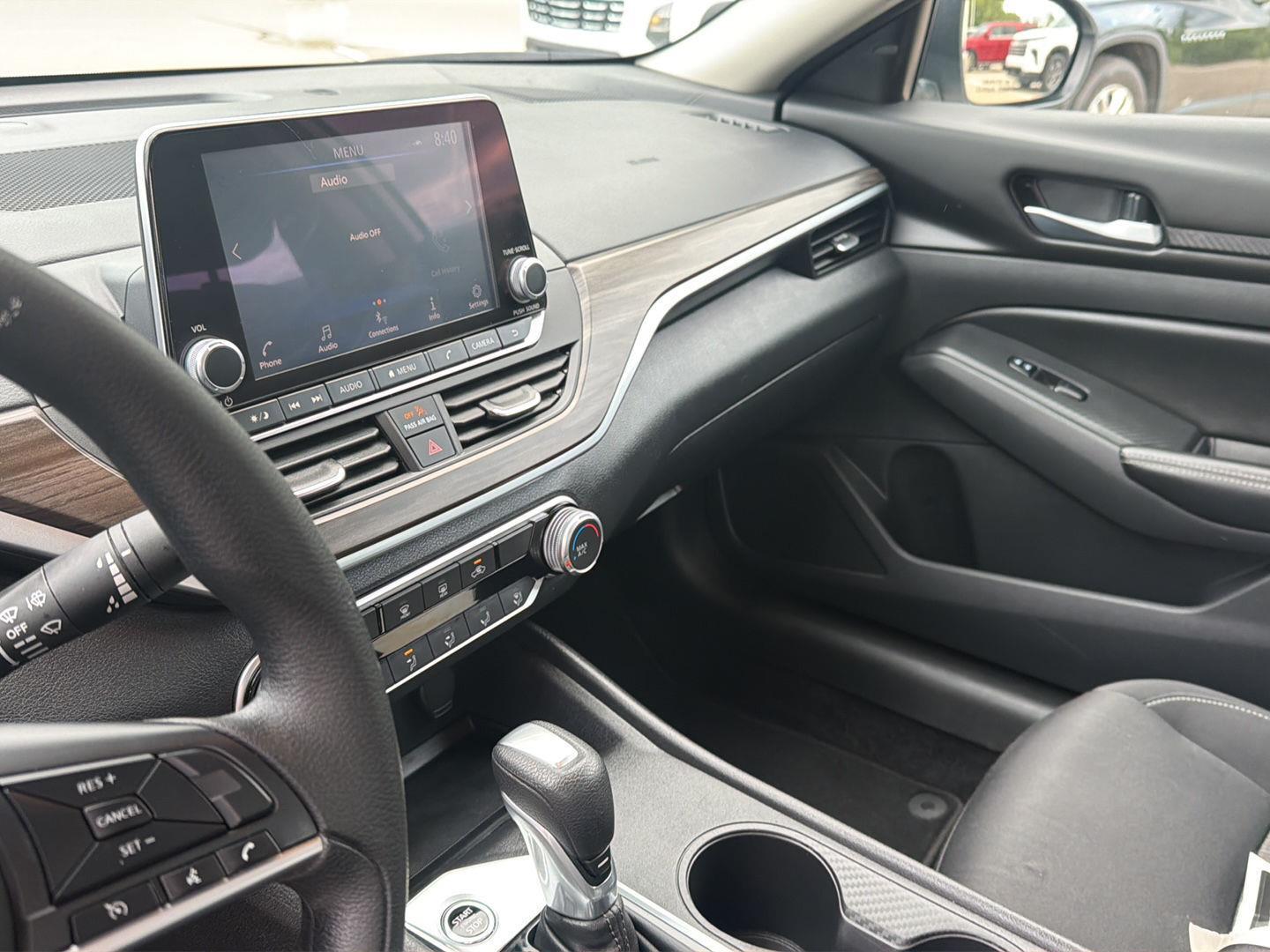 2025 Nissan Altima SV - Photo 16