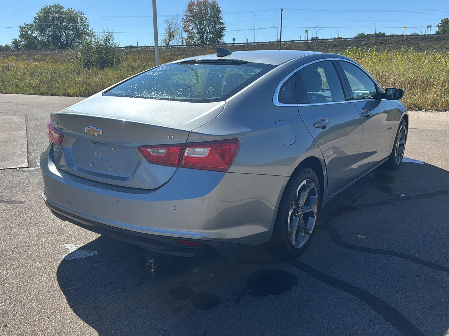 2024 Chevrolet Malibu 1LT photo 2