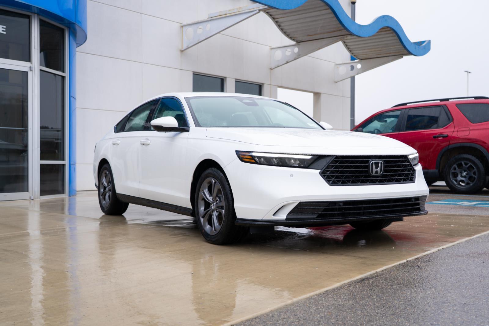 2025 Honda Accord Hybrid EX-L - Photo 4