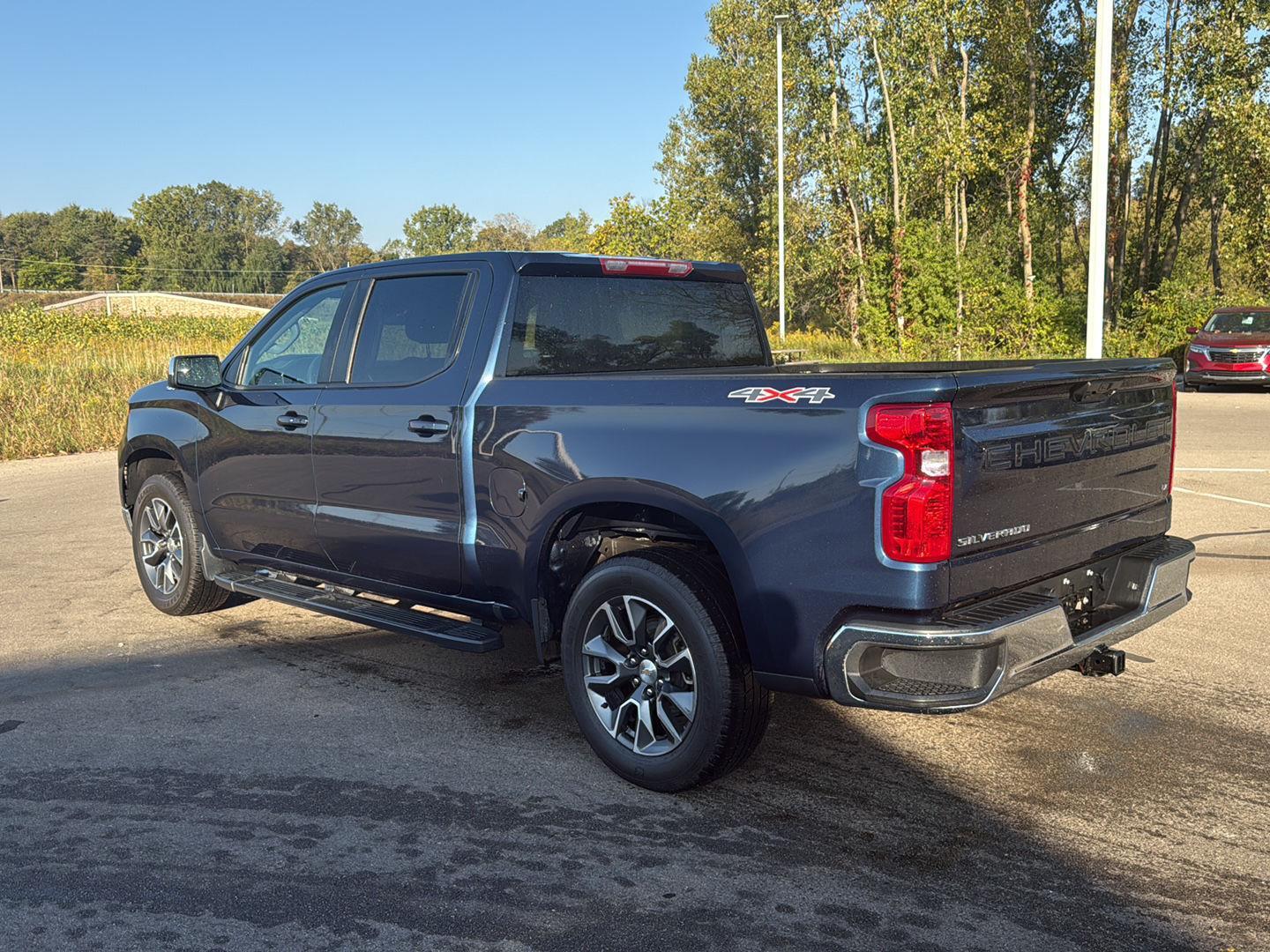 2023 Chevrolet Silverado 1500 LT photo 3