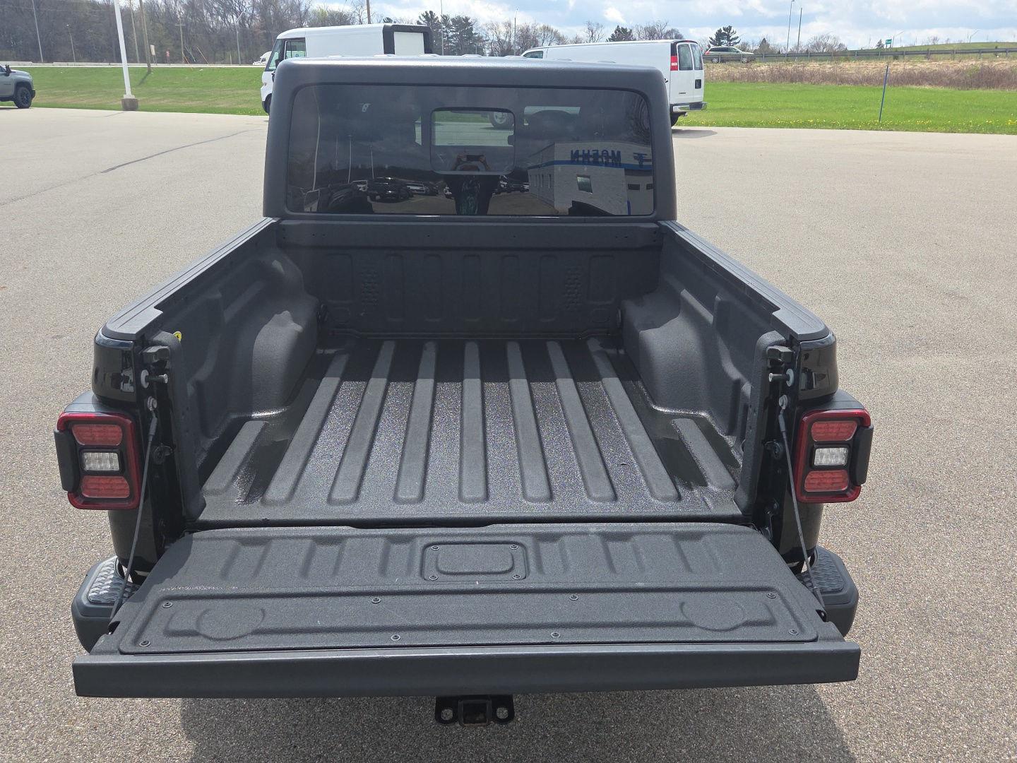 2021 Jeep Gladiator Overland - Photo 6