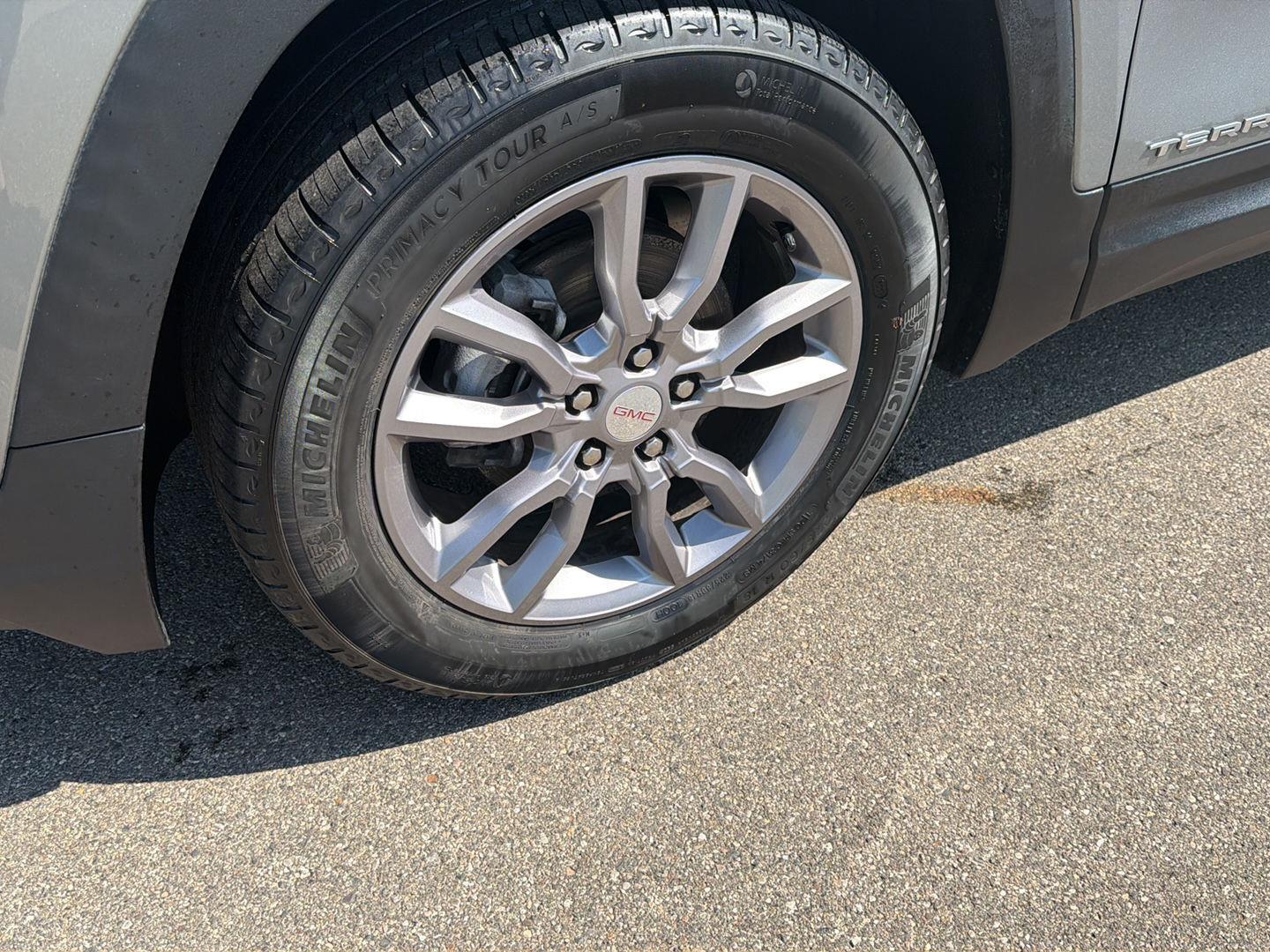 2023 GMC Terrain SLT - Photo 10