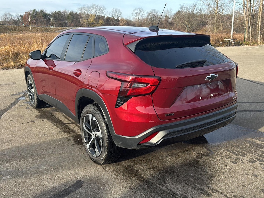 2024 Chevrolet Trax photo 3