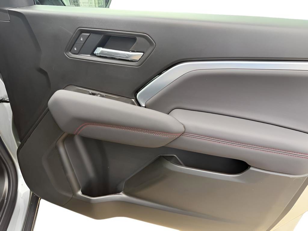 2026 Chevrolet Colorado Z71 - Photo 8