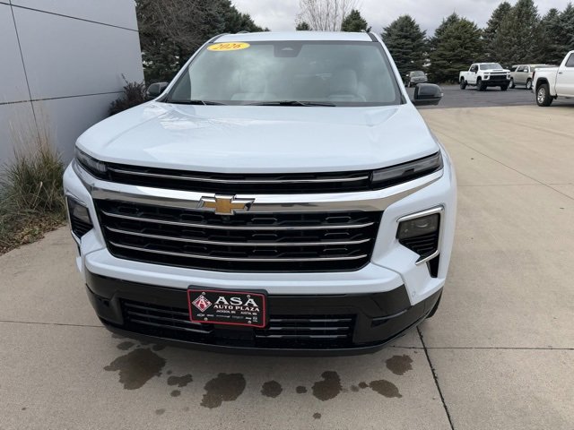 2026 Chevrolet Traverse High Country photo 3