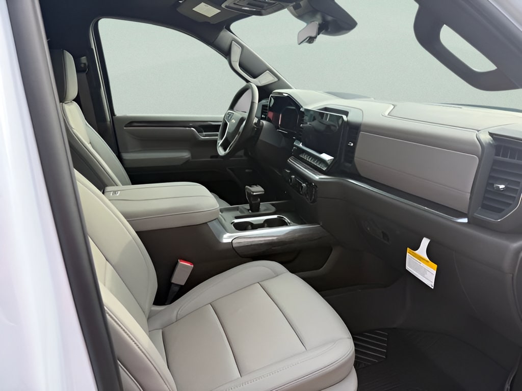 2026 Chevrolet Silverado 1500 LTZ - Photo 8
