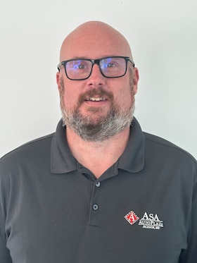 Staff member Mike Horn from ab623f391ea1