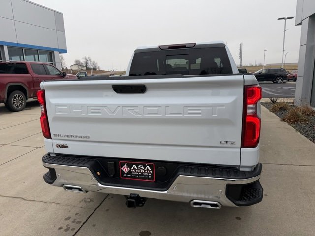 2026 Chevrolet Silverado 1500 LTZ photo 2