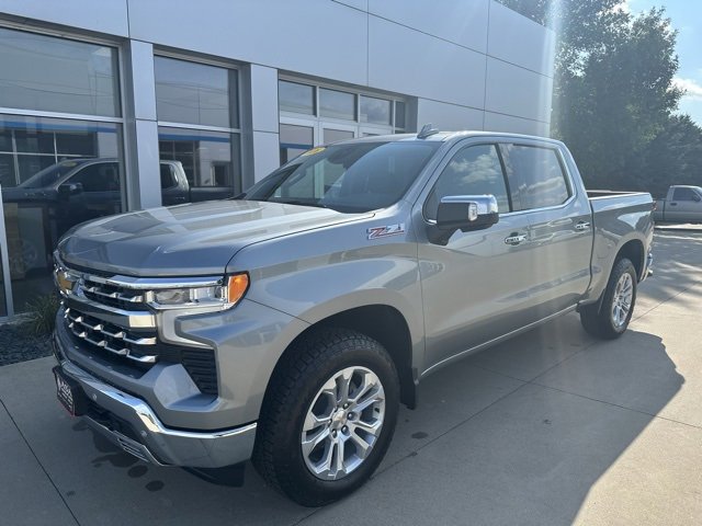 2026 Chevrolet Silverado 1500 LTZ photo 2