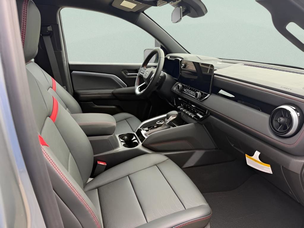 2026 Chevrolet Colorado Z71 - Photo 12