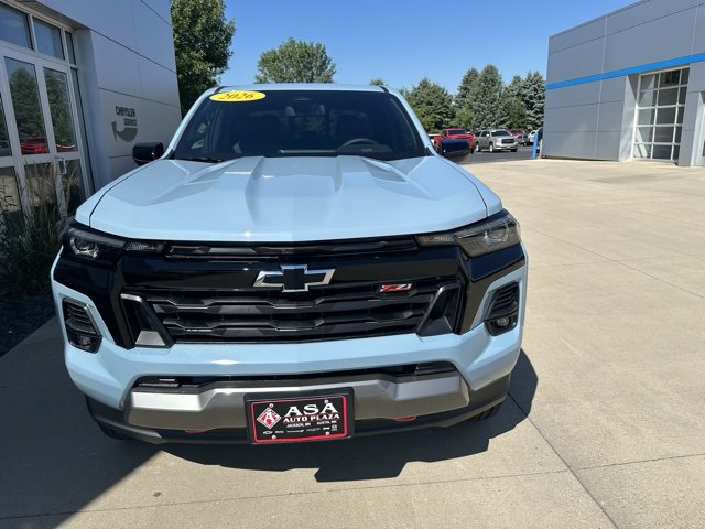 2026 Chevrolet Colorado Z71 photo 2