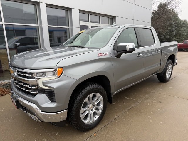 2026 Chevrolet Silverado 1500 LTZ photo 2