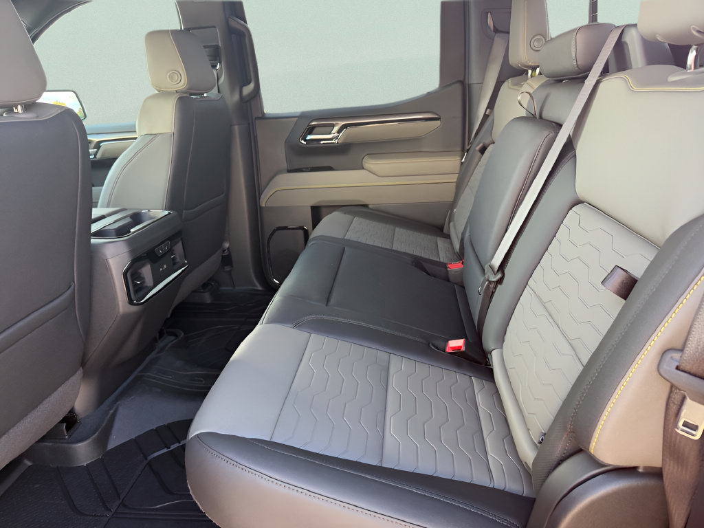 2026 Chevrolet Silverado 1500 ZR2 - Photo 15