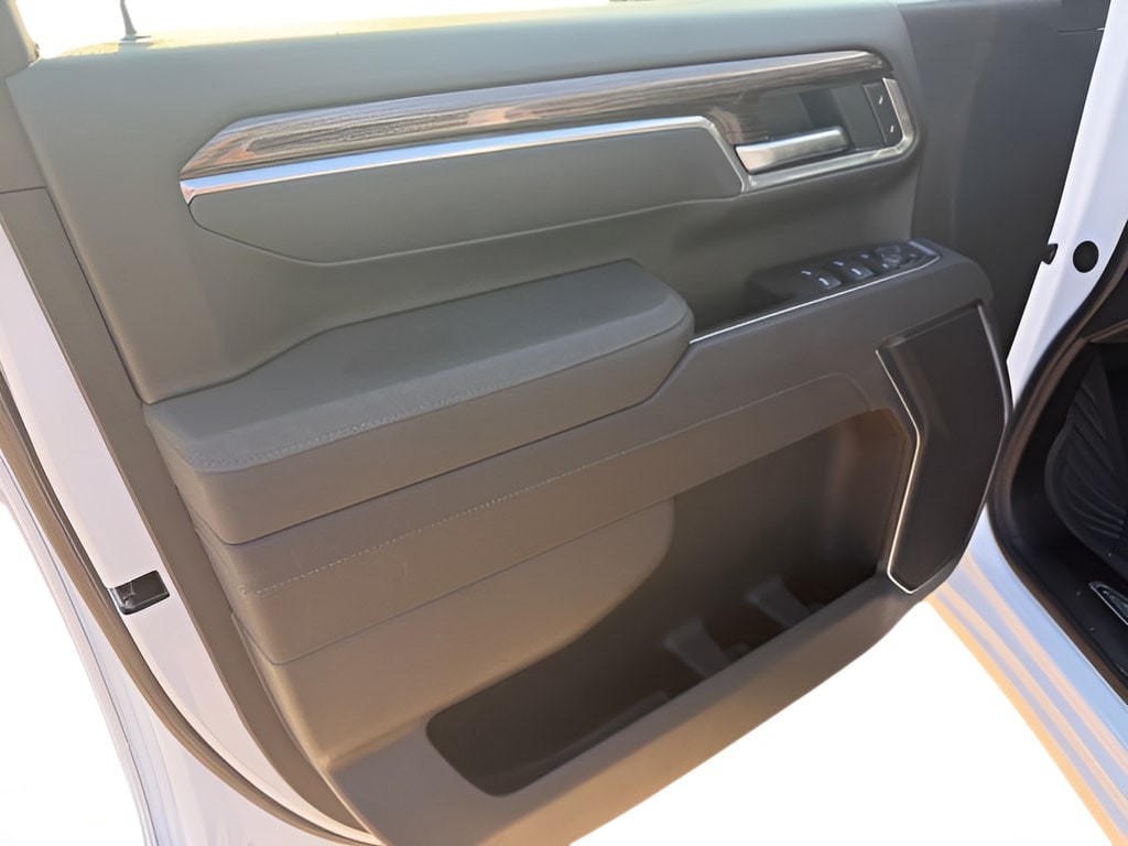 2026 Chevrolet Silverado 3500 HD LT - Photo 18