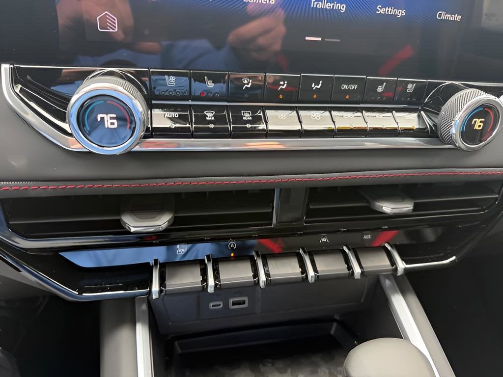2026 Chevrolet Colorado Z71 - Photo 23