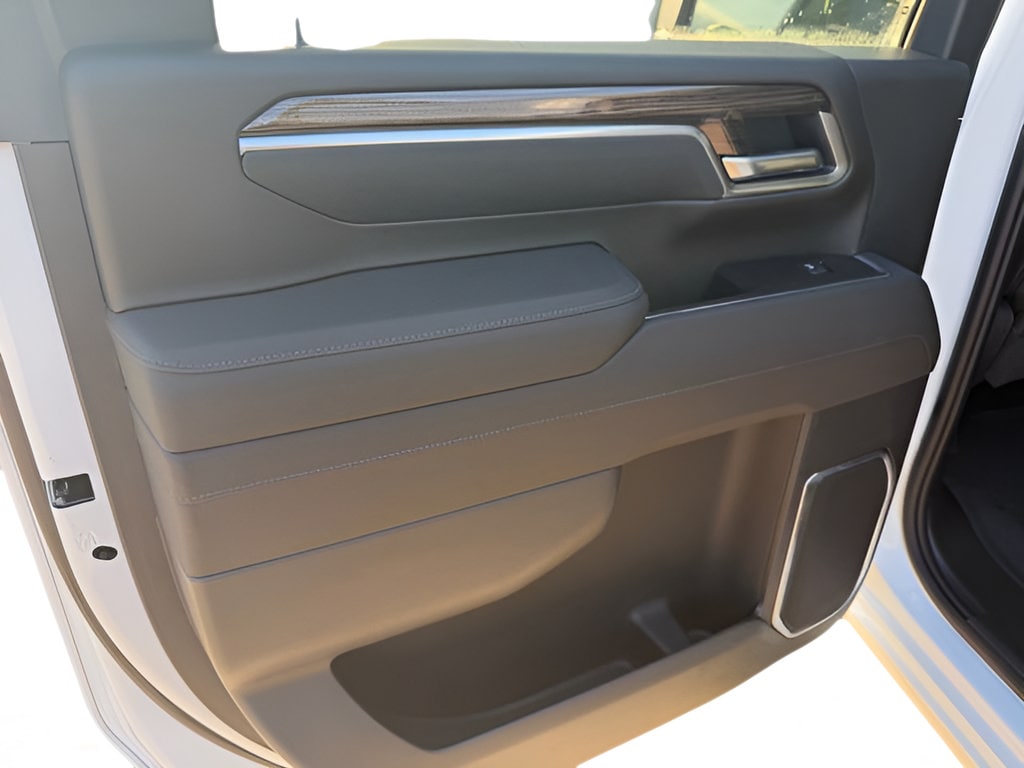 2026 Chevrolet Silverado 3500 HD LT - Photo 15