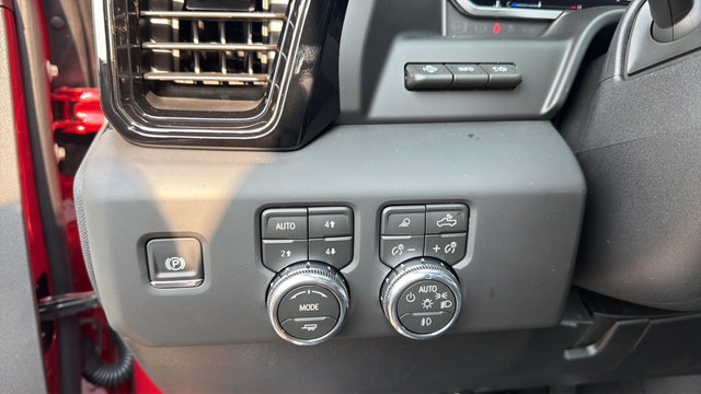 2026 GMC Sierra 3500HD AT4 - Photo 32