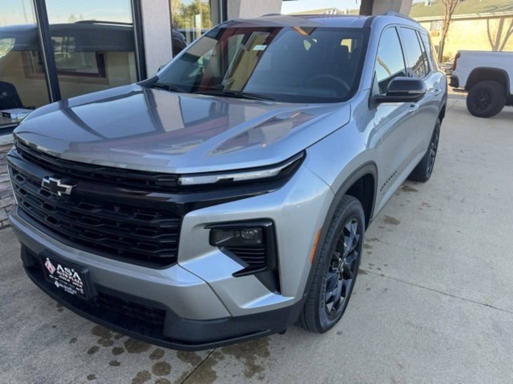 New 2025 Chevrolet Traverse LT SUV