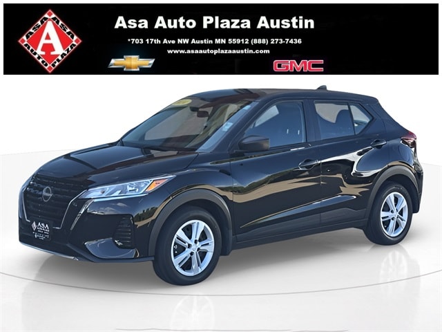 2024 Nissan Kicks S's photo