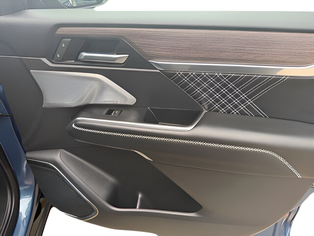 2025 GMC Acadia Denali - Photo 10