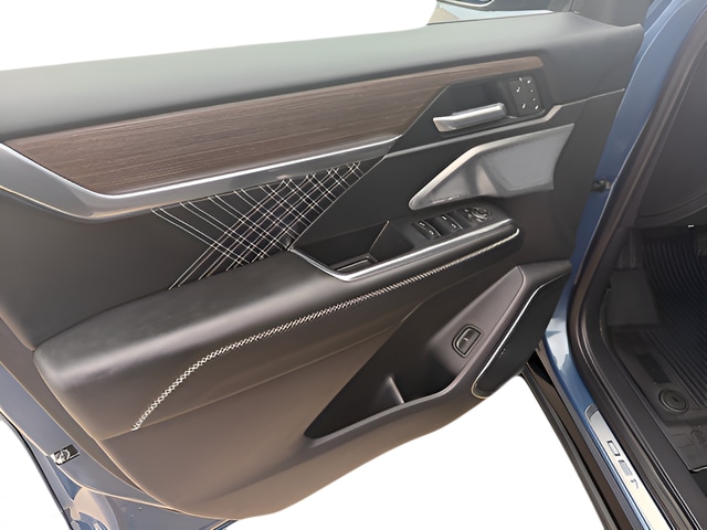 2025 GMC Acadia Denali - Photo 20