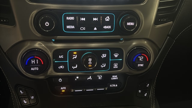 2020 GMC Yukon XL Denali - Photo 18