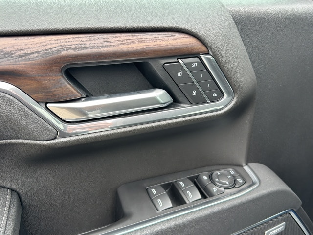 2026 GMC Sierra 1500 SLT - Photo 14