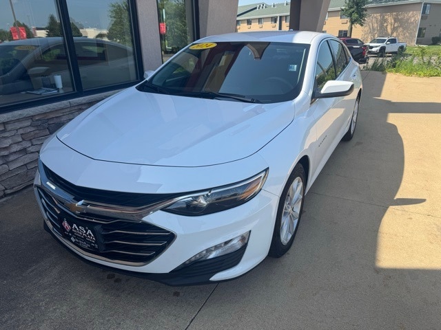 Used 2024 Chevrolet Malibu 1LT with VIN 1G1ZD5STXRF215761 for sale in Austin, Minnesota