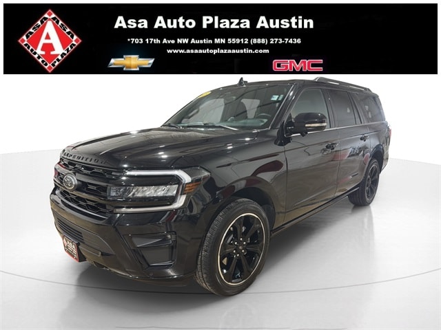 2023 Ford Expedition Limited's photo
