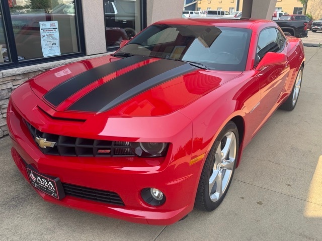Used 2013 Chevrolet Camaro 2SS with VIN 2G1FK1EJ1D9104318 for sale in Austin, Minnesota