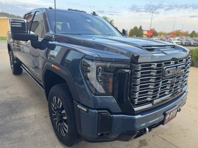 2025 Gmc Sierra 3500 HD Denali Ultimate photo 4