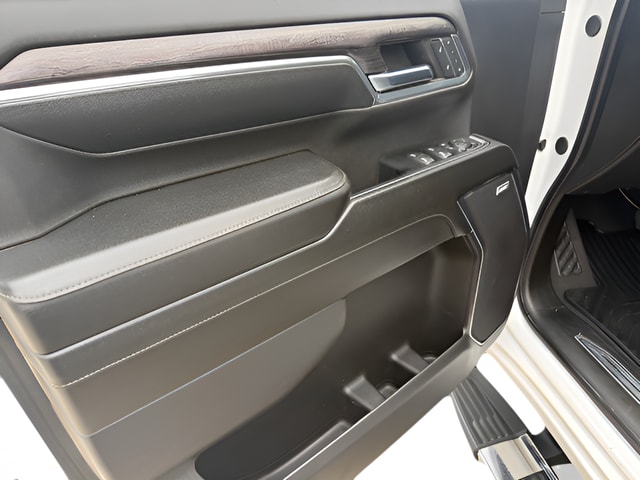 2024 Chevrolet Silverado 2500HD LTZ - Photo 18